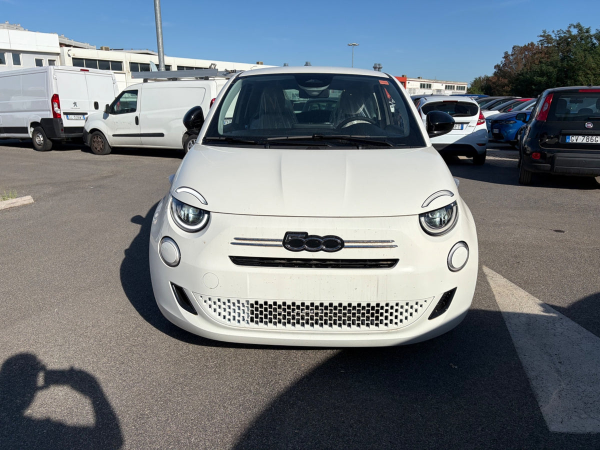 Fiat 500 Berlina Hybrid Icon