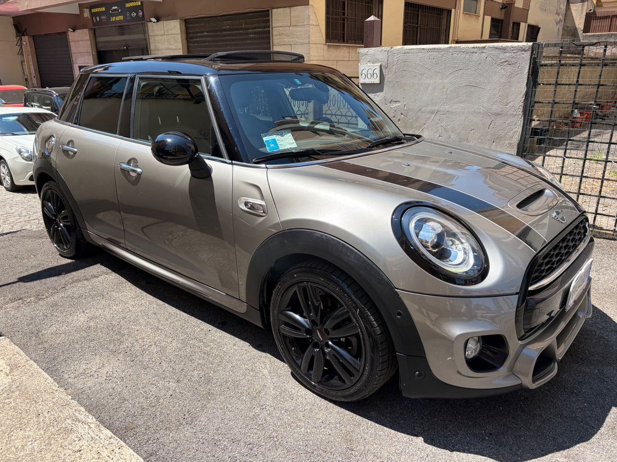 Mini 2.0 Cooper S allestimento john works