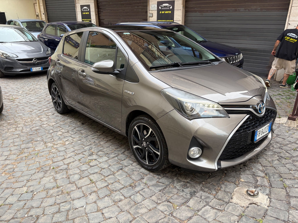 Toyota Yaris HYBRID CON TETTO PANORAMICO E CAMBIO AUTOMATICO