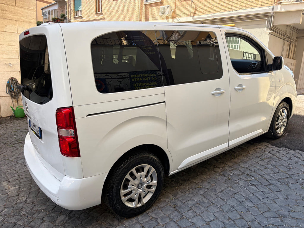 Peugeot Traveller BlueHDi 120 S&S Compact Business