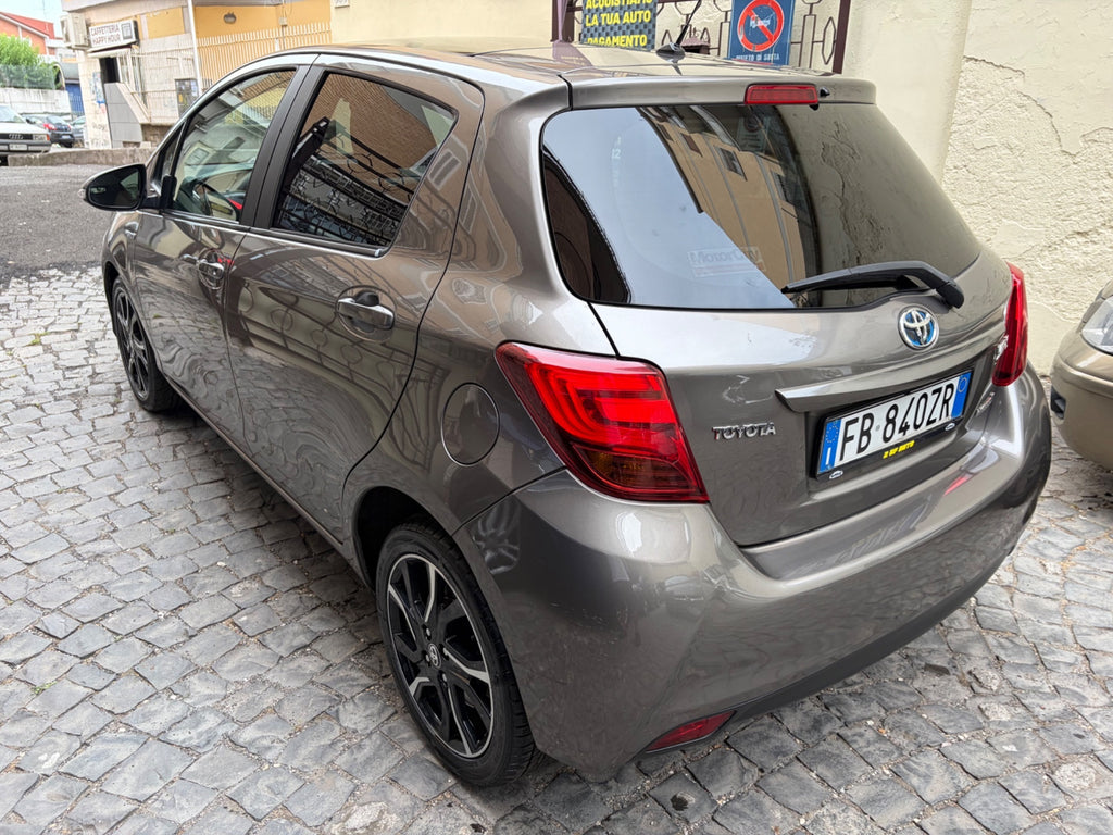 Toyota Yaris HYBRID CON TETTO PANORAMICO E CAMBIO AUTOMATICO