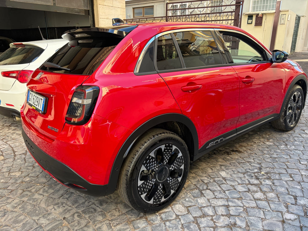 Fiat 600 Hybrid 110 CV DCT MHEV La Prima