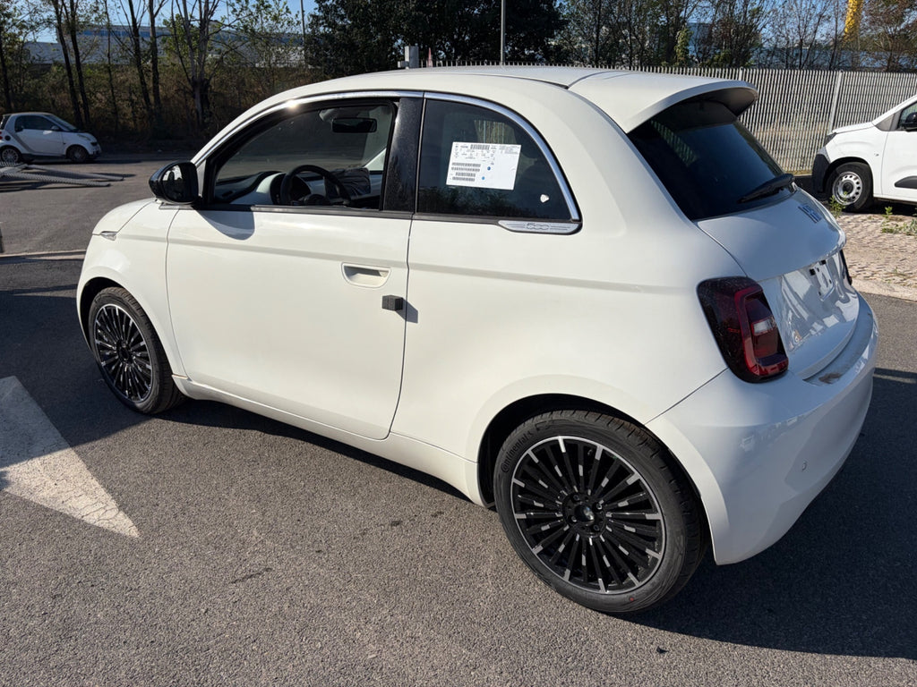Fiat 500 Berlina Hybrid Icon