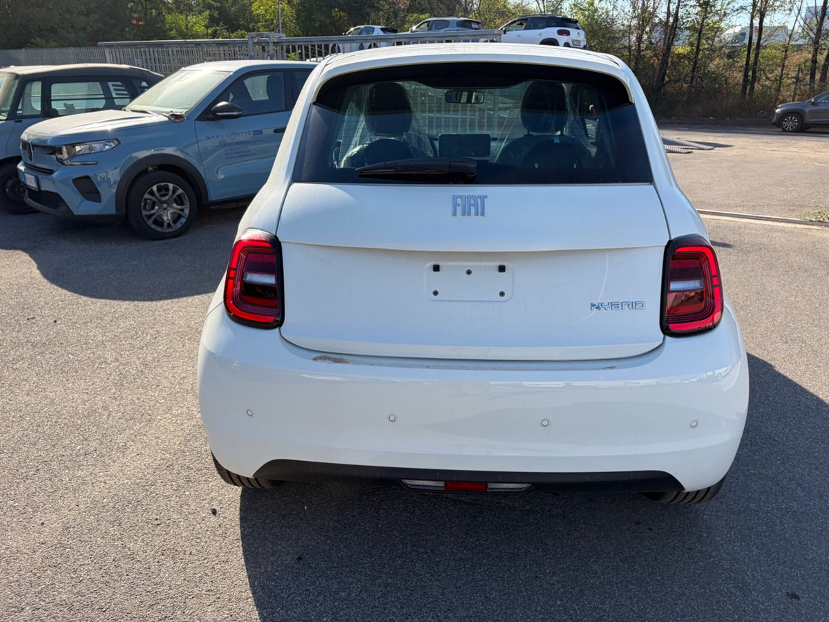 Fiat 500 Berlina Hybrid Icon