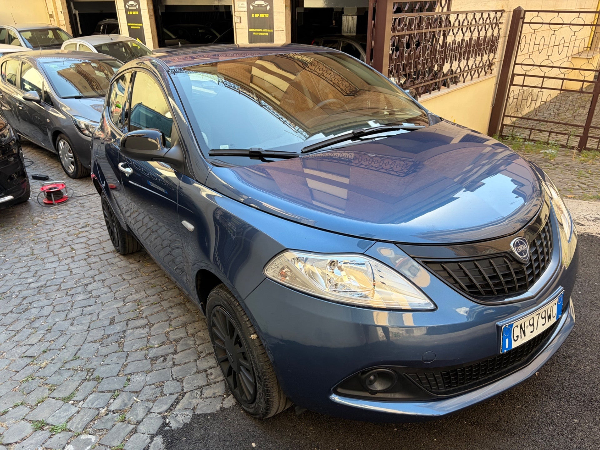 Lancia Ypsilon 1.0 FireFly 5 porte S&S Hybrid Alberta Ferretti
