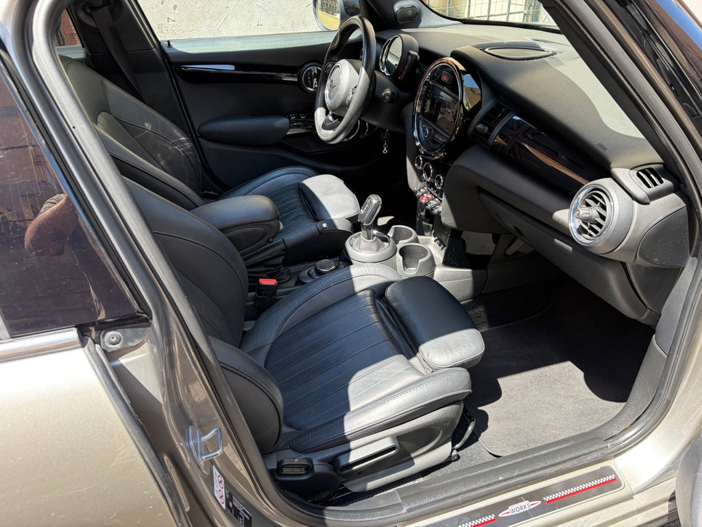 Mini 2.0 Cooper S allestimento john works