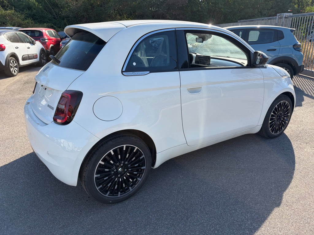 Fiat 500 Berlina Hybrid Icon