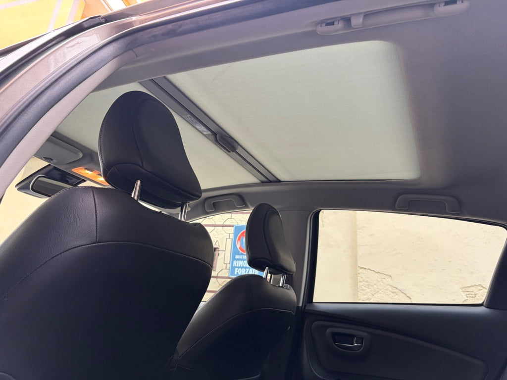 Toyota Yaris HYBRID CON TETTO PANORAMICO E CAMBIO AUTOMATICO