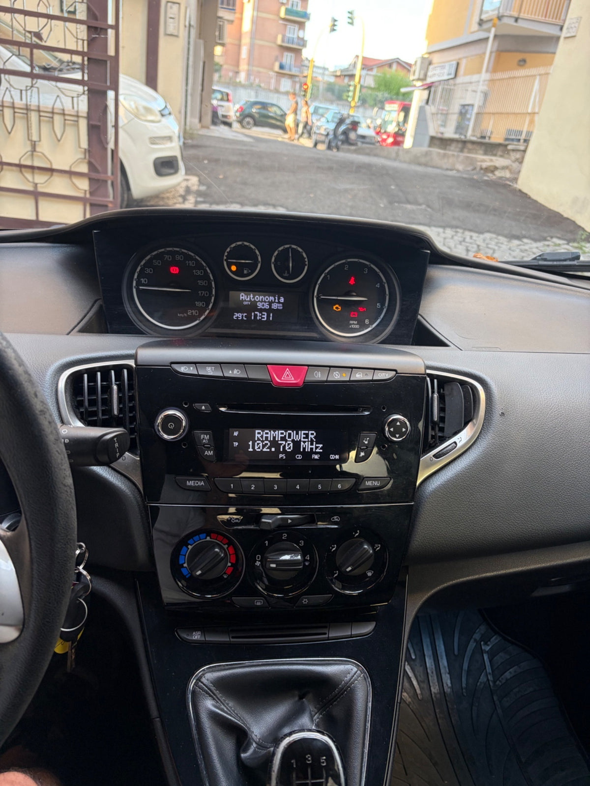 Lancia Ypsilon 1.3 MJT 16V 95 CV 5 porte S&S Elle
