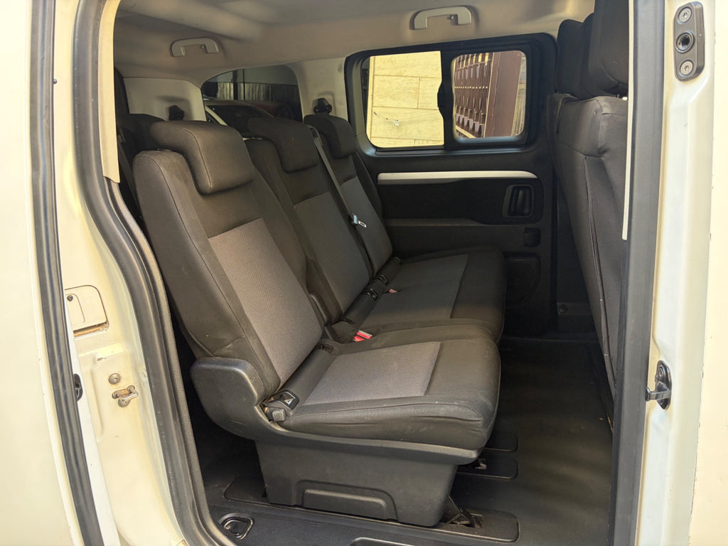 Peugeot Traveller BlueHDi 120 S&S Compact Business