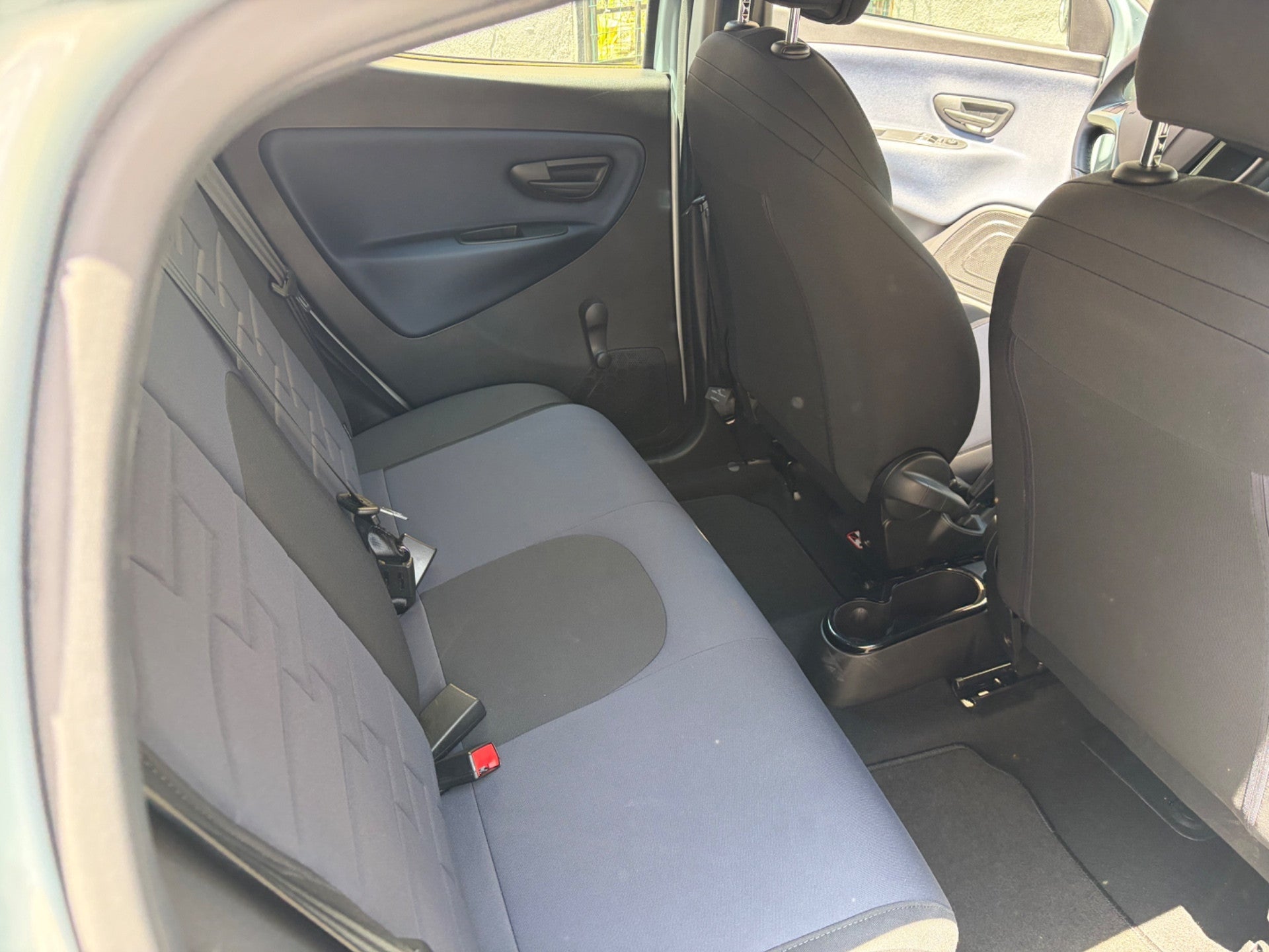 Lancia Ypsilon 1.0 FireFly 5 porte S&S Hybrid Gold Plus