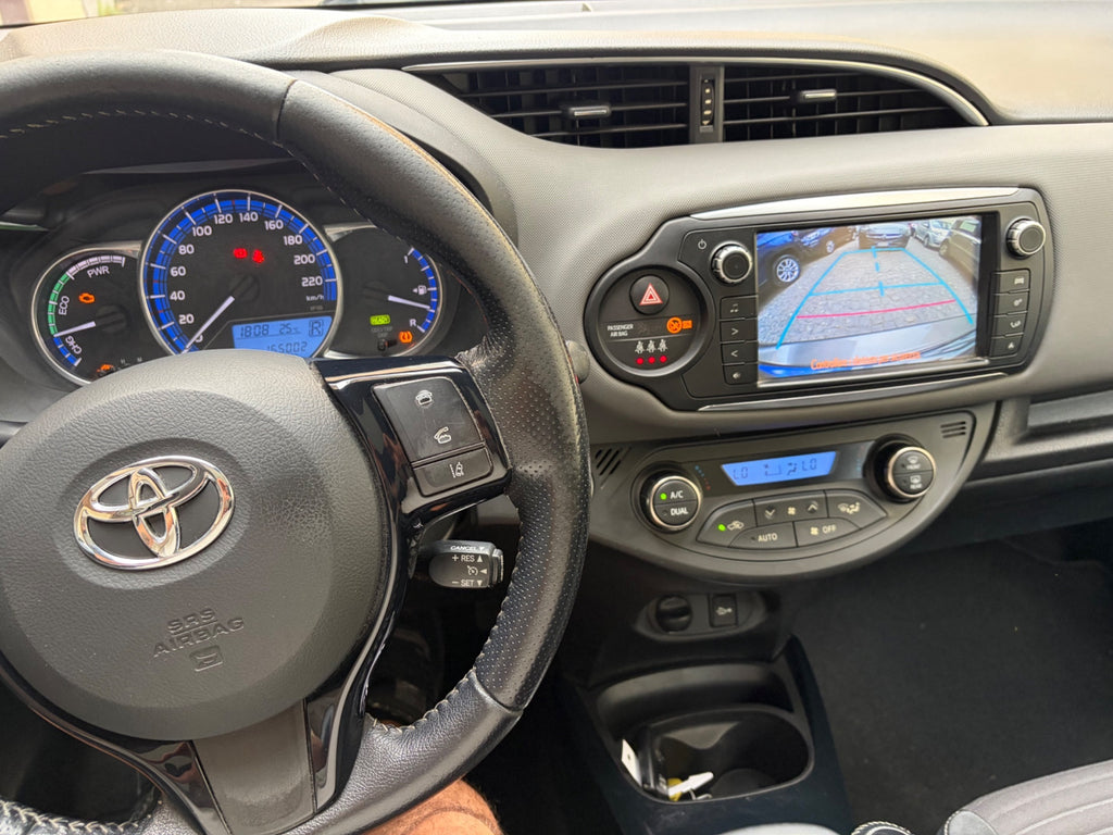 Toyota Yaris HYBRID CON TETTO PANORAMICO E CAMBIO AUTOMATICO