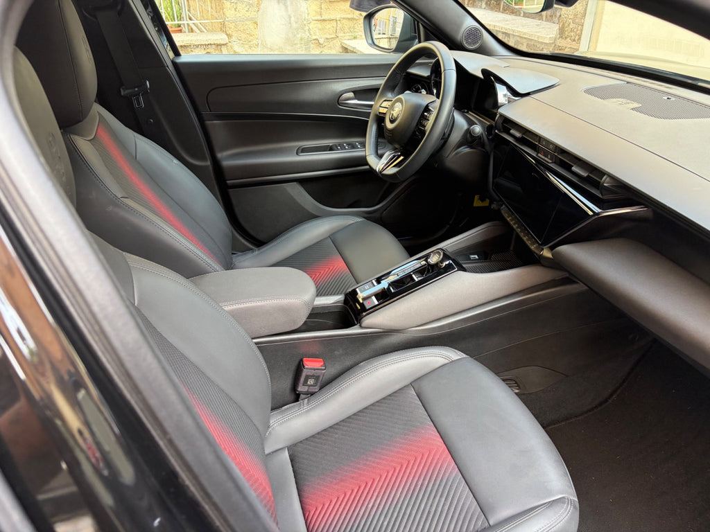 Alfa Romeo Junior 1.2 145 CV Hybrid eDCT6 Speciale