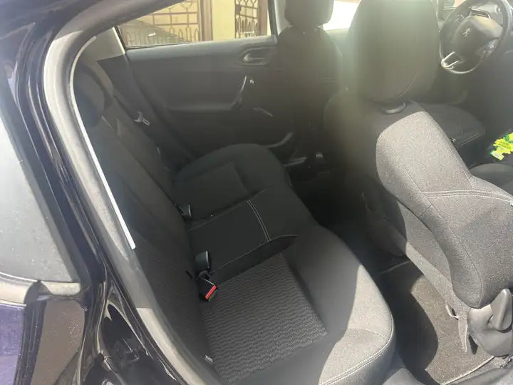 Peugeot 208 I 2015 5p 1.6 bluehdi Allure 75cv