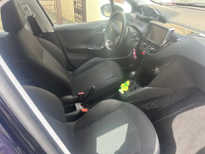 Peugeot 208 I 2015 5p 1.6 bluehdi Allure 75cv