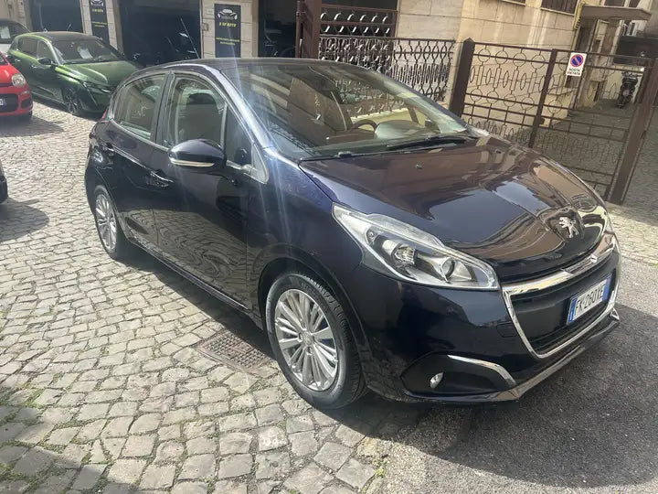 Peugeot 208 I 2015 5p 1.6 bluehdi Allure 75cv