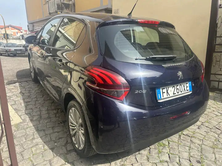 Peugeot 208 I 2015 5p 1.6 bluehdi Allure 75cv