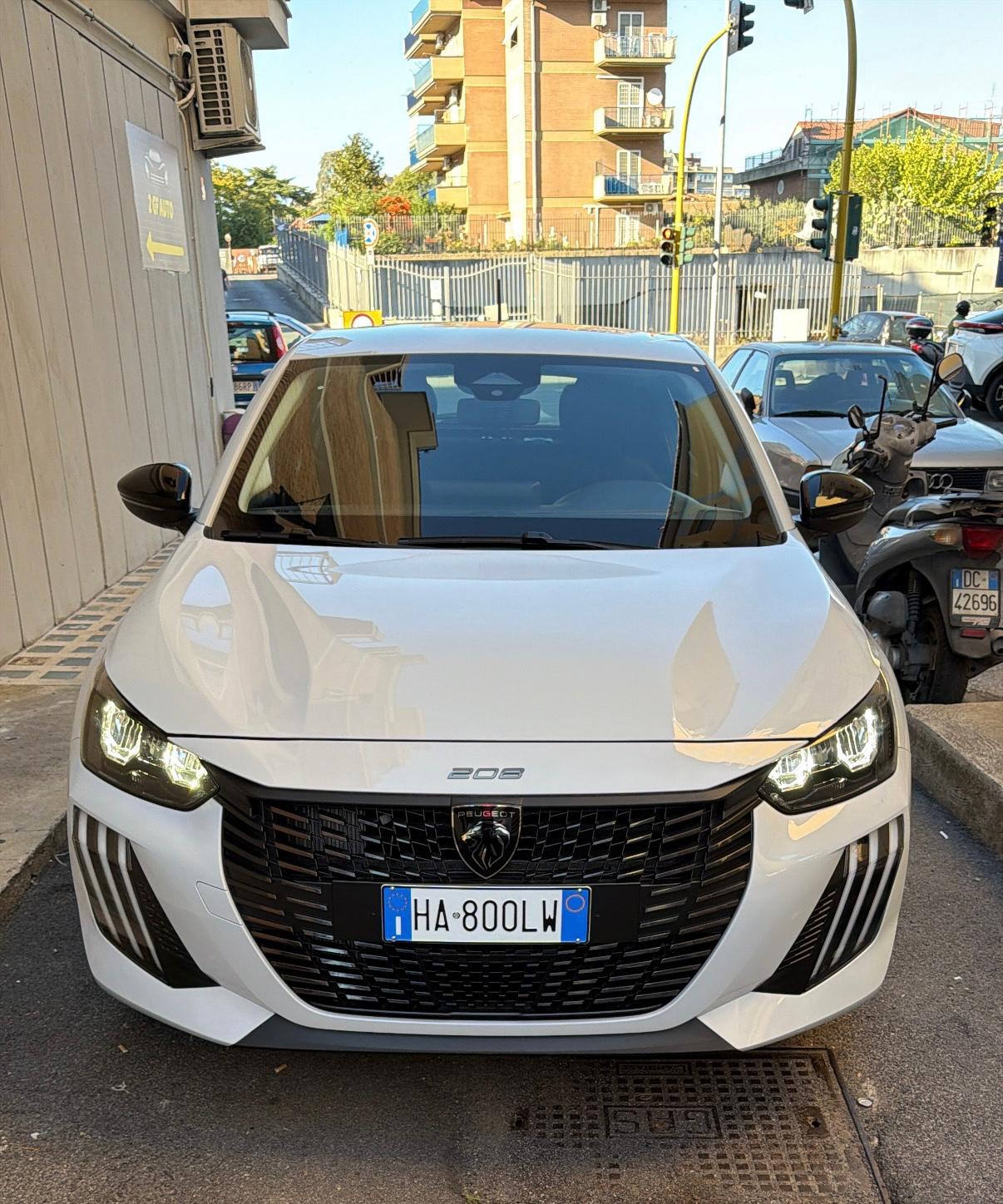 Peugeot 208