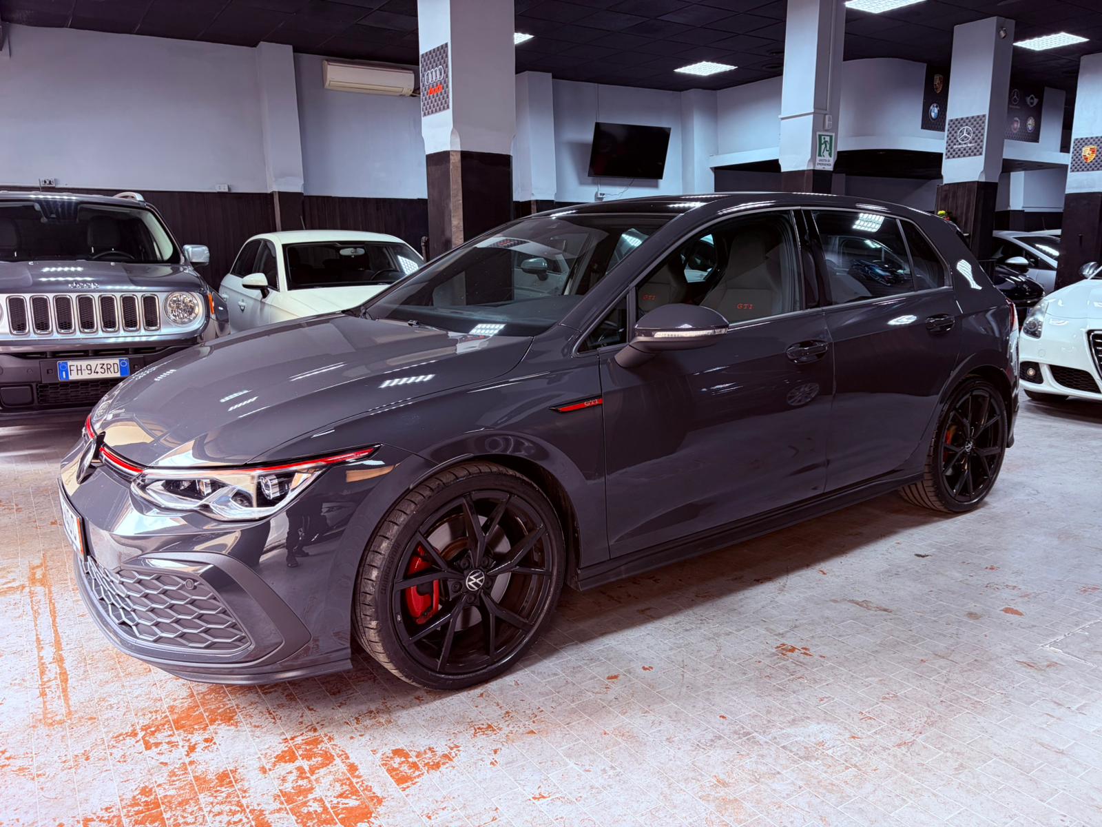 Volkswagen Golf GTI 2.0 TSI DSG
