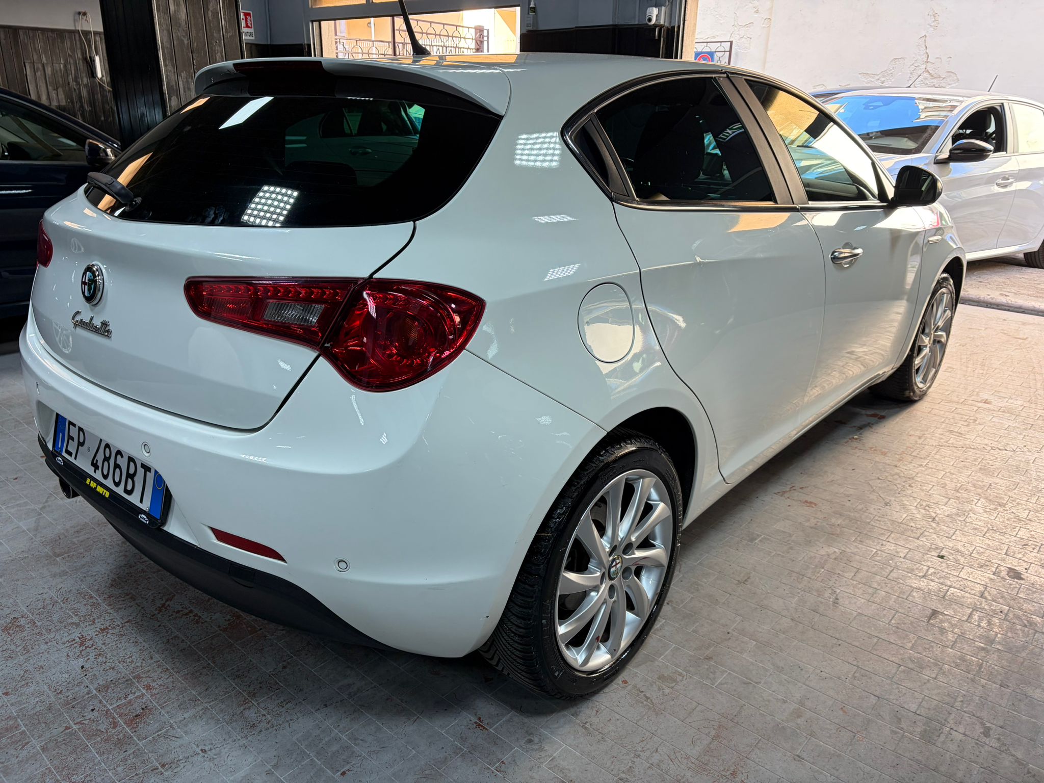 Alfa Romeo Giulietta Giulietta III 2010 1.6 jtdm Exclusive