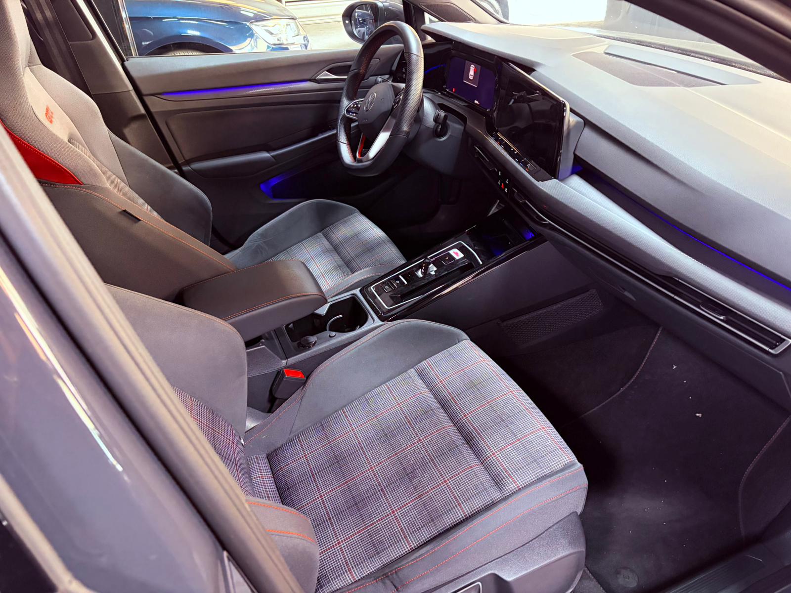 Volkswagen Golf GTI 2.0 TSI DSG
