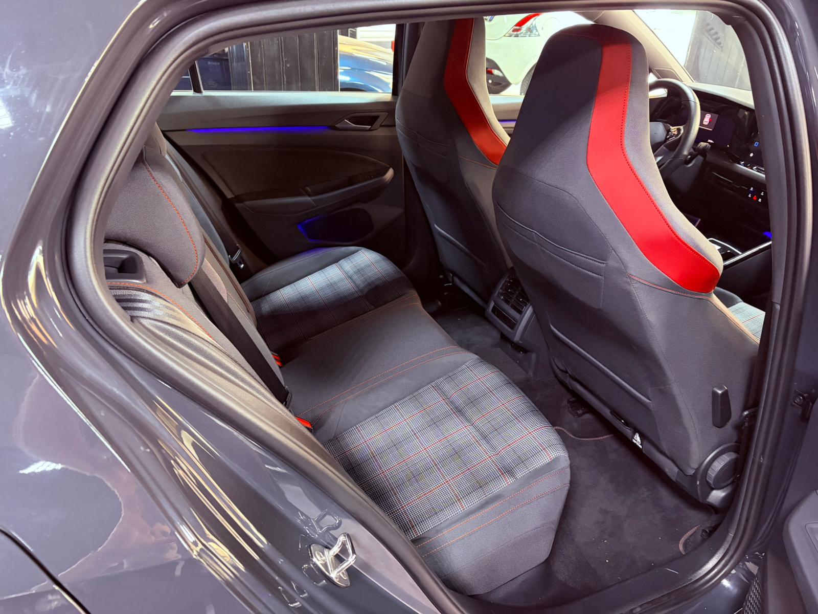 Volkswagen Golf GTI 2.0 TSI DSG